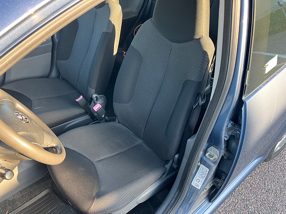 Toyota Aygo 5 of 13