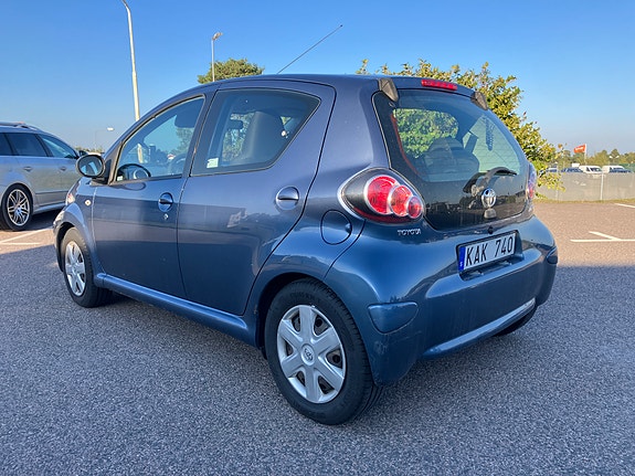 Toyota Aygo 3 of 13