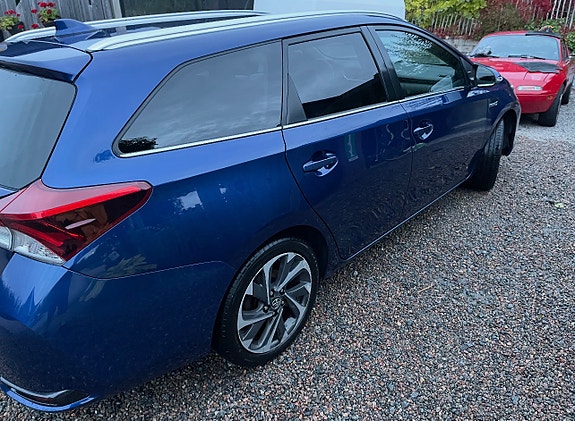 Toyota Auris 16 of 21