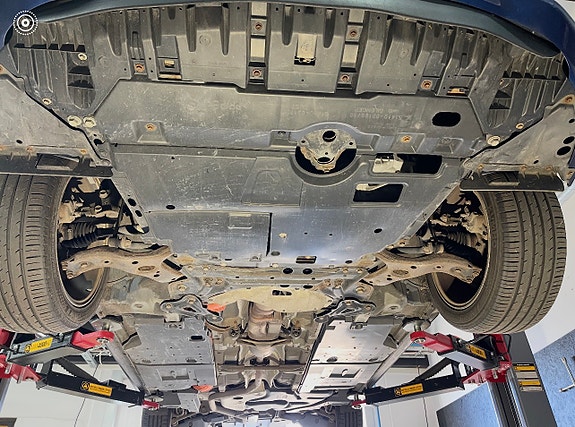 Toyota Auris 12 of 21