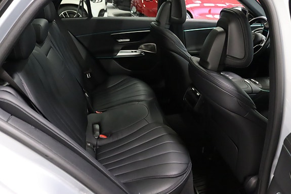 Mercedes-Benz E300 de 27 of 27