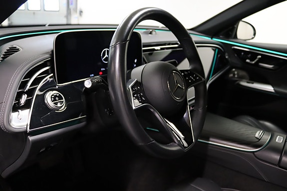 Mercedes-Benz E300 de 23 of 27