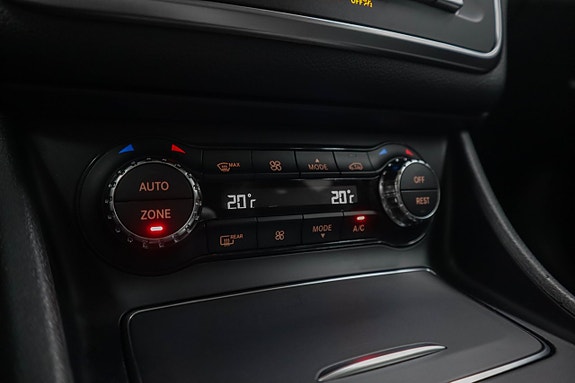 Mercedes-Benz GLA180 20 of 24