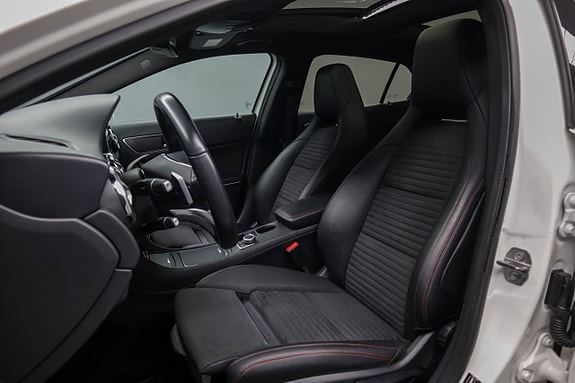 Mercedes-Benz GLA180 11 of 24