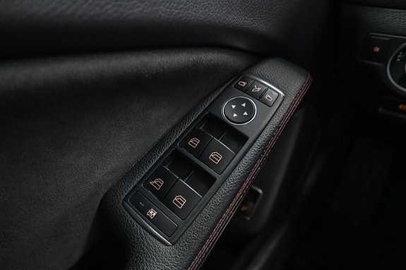 Mercedes-Benz GLA180 19 of 24
