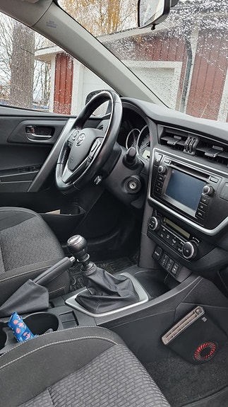 Toyota Auris 16 of 17