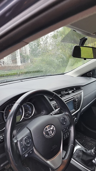 Toyota Auris 6 of 17