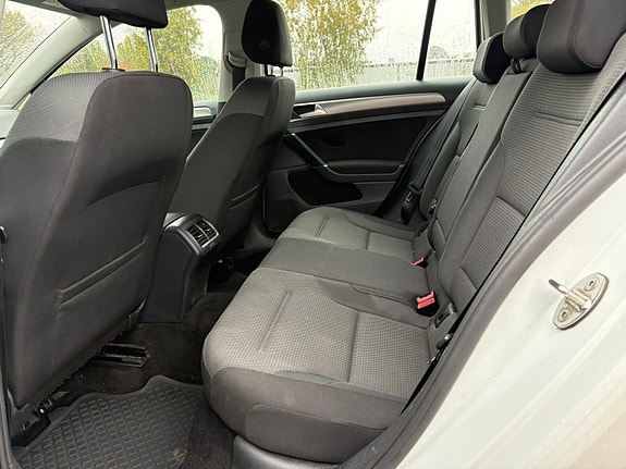 Volkswagen Golf VII 6 of 7