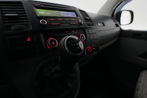 Volkswagen Transporter 16 of 24