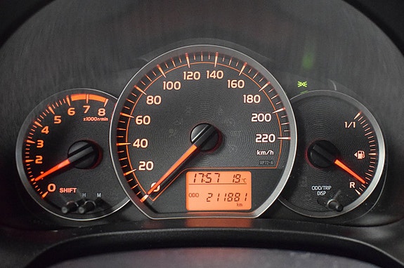 Toyota Yaris 11 of 19