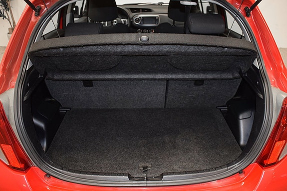 Toyota Yaris 18 of 19