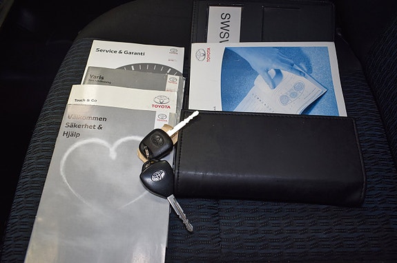 Toyota Yaris 15 of 19