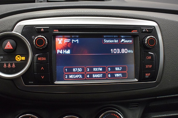 Toyota Yaris 14 of 19