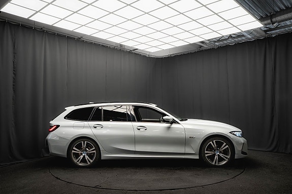 BMW 330e 6 of 28