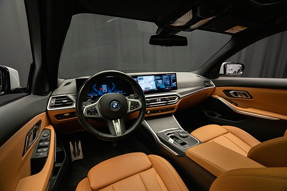 BMW 330e 11 of 28