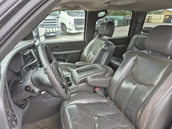 Chevrolet Silverado 2500 13 of 22