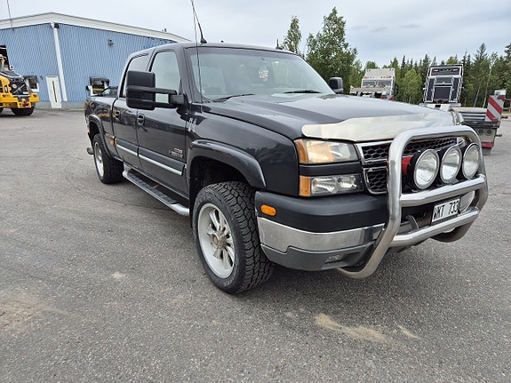 Chevrolet Silverado 2500 8 of 22