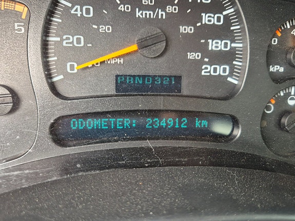 Chevrolet Silverado 2500 16 of 22