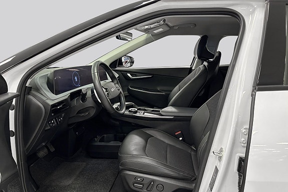 Kia EV6 8 of 14