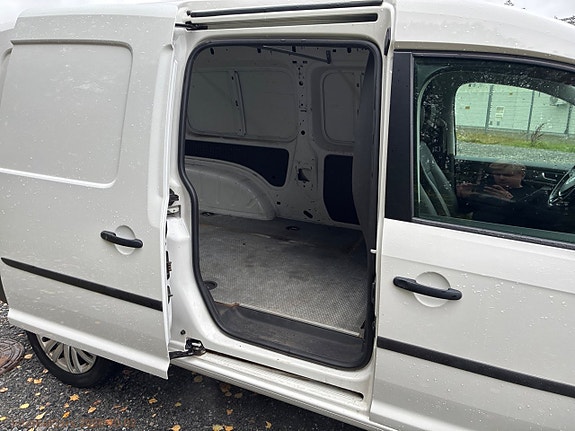 Volkswagen Caddy Maxi 10 of 30