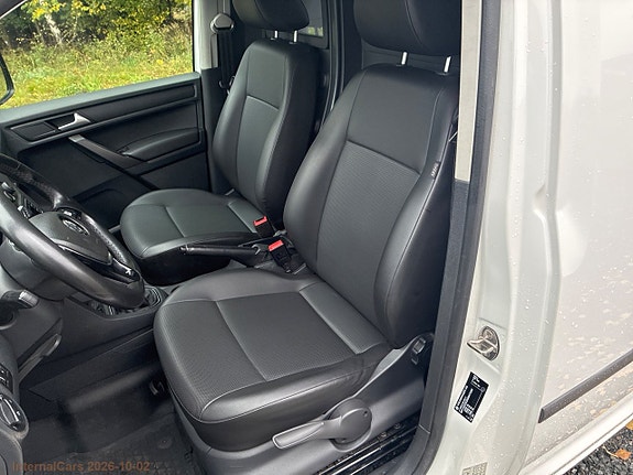 Volkswagen Caddy Maxi 16 of 30