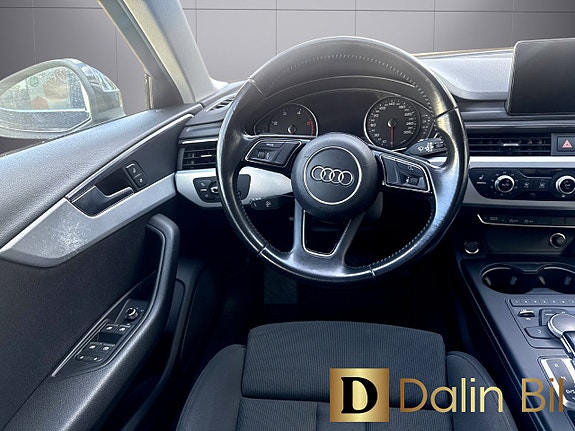 Audi A4 11 of 15