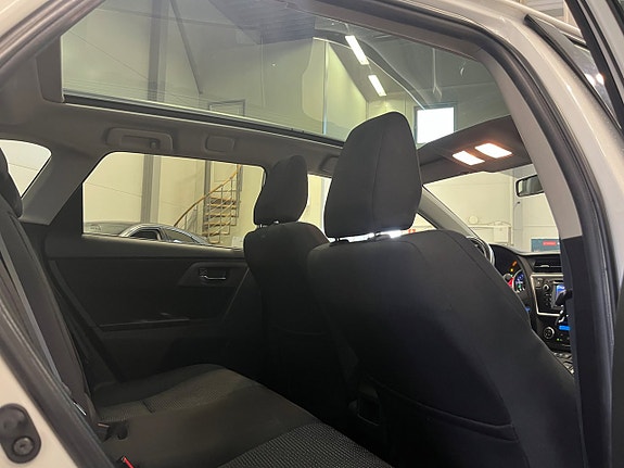 Toyota Auris 14 of 14