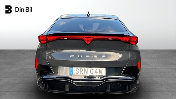Cupra Tavascan 12 of 15