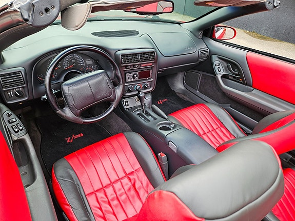 Chevrolet Camaro 9 of 13