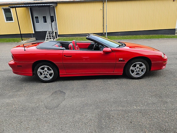 Chevrolet Camaro 4 of 13
