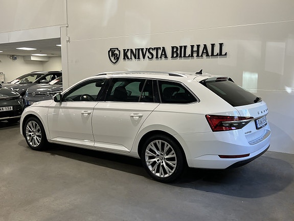 Skoda Superb 2 of 30