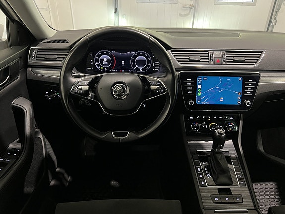 Skoda Superb 18 of 30