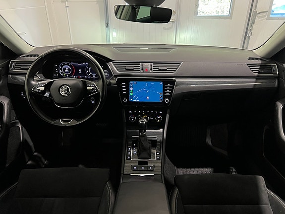 Skoda Superb 17 of 30