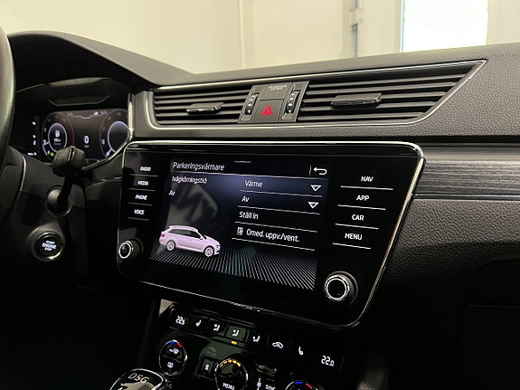 Skoda Superb 24 of 30