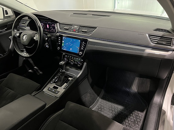 Skoda Superb 16 of 30