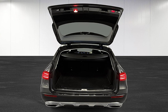 Mercedes-Benz E220 21 of 21
