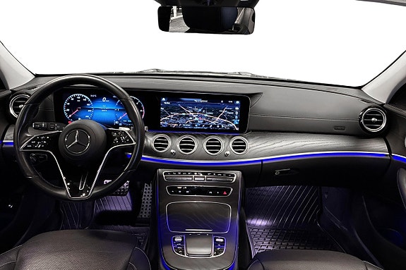 Mercedes-Benz E220 9 of 21