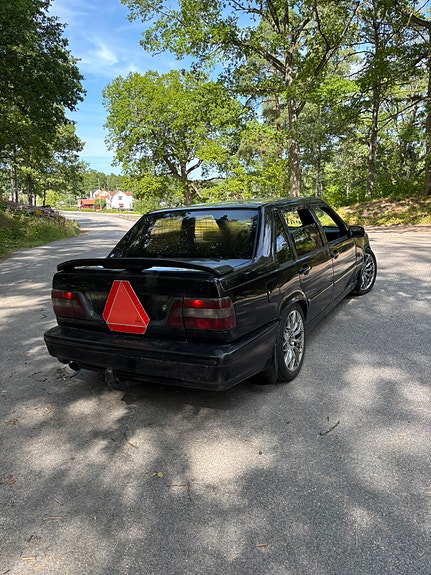Volvo 850 3 of 7