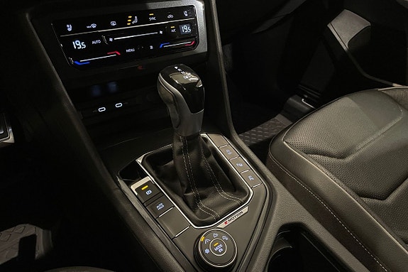 Volkswagen Tiguan Allspace 19 of 29