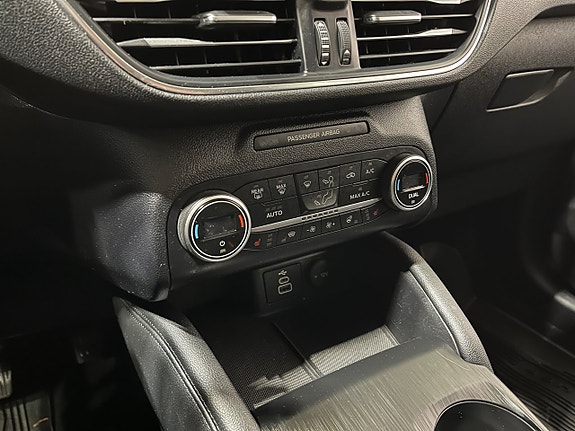 Ford Kuga 16 of 21