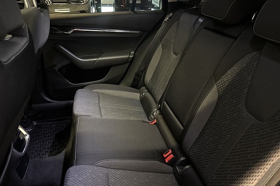 Skoda Octavia 12 of 30