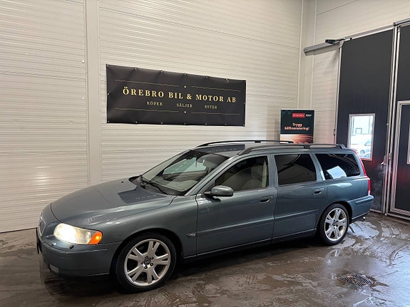 Volvo V70 3 of 7