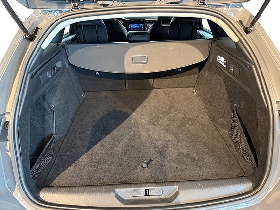 Peugeot 308 SW 15 of 17