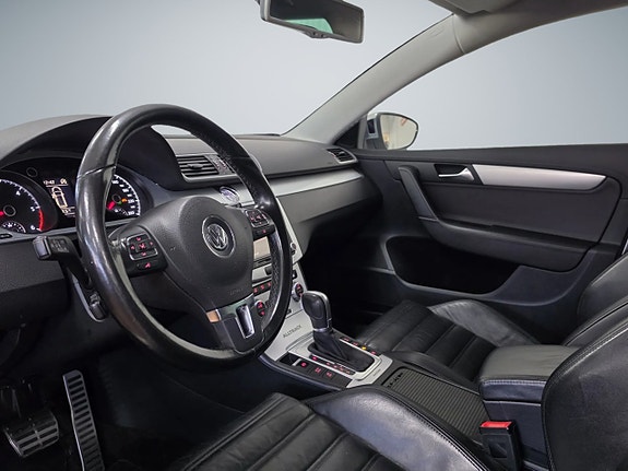 Volkswagen Passat Alltrack 9 of 19