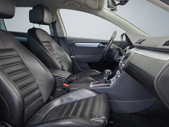 Volkswagen Passat Alltrack 18 of 19
