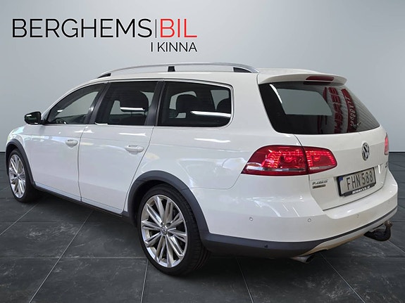 Volkswagen Passat Alltrack 7 of 19