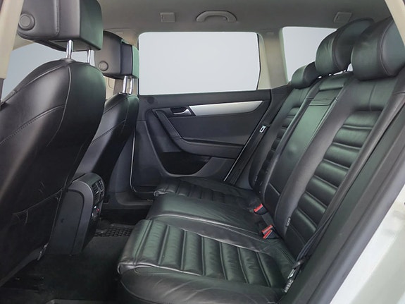 Volkswagen Passat Alltrack 10 of 19