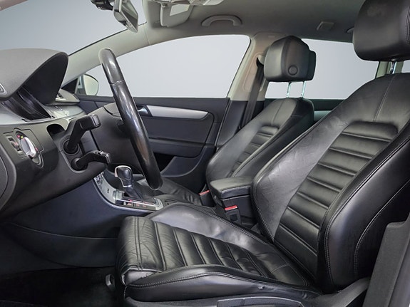 Volkswagen Passat Alltrack 8 of 19