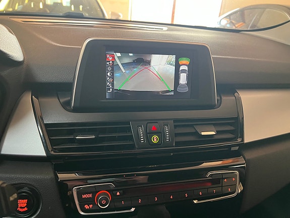 BMW 218d 19 of 20