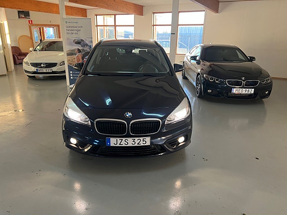 BMW 218d 2 of 20